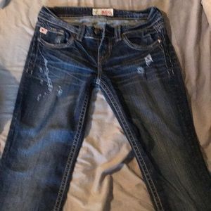 MEK Jeans size 28/34 can be hemmed to your length.
